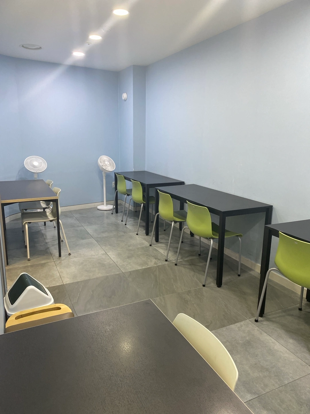 황성동 수학학원에서 중,고등부 수학선생님을 모십니다.