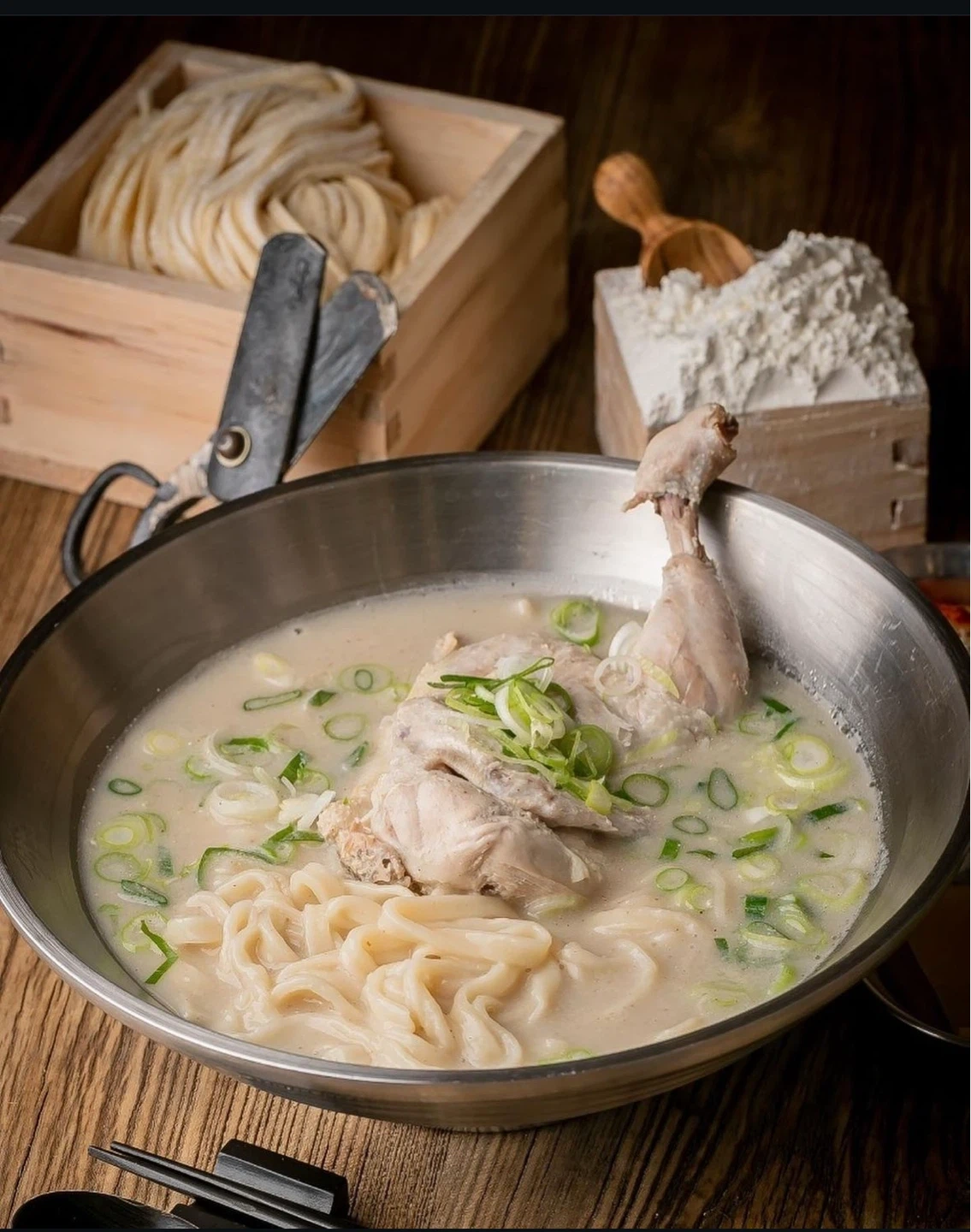 칼국수식당에서 근무하실분 급구