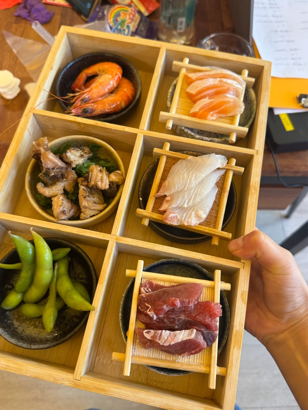 설거지및 재료준비 한분 일요일 홀 한분