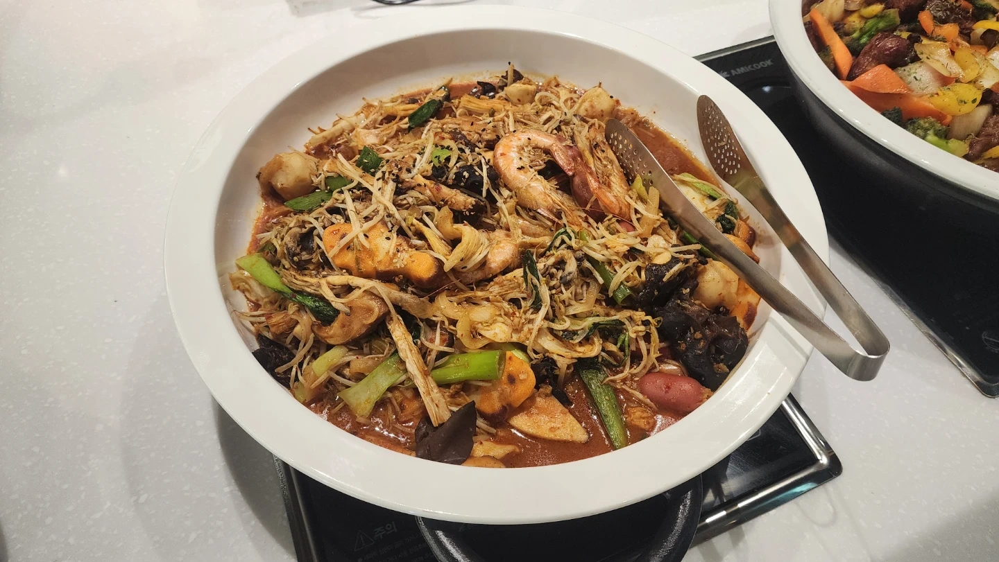 핫푸드 초밥코너 초보자환영 야음동
