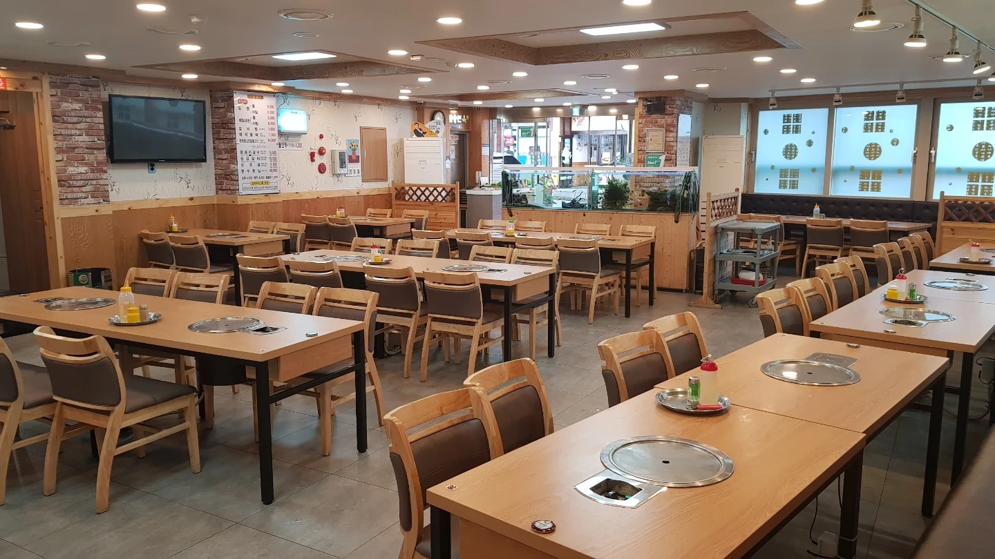 돼지갈비 밀면집 주말 주방직원 모집