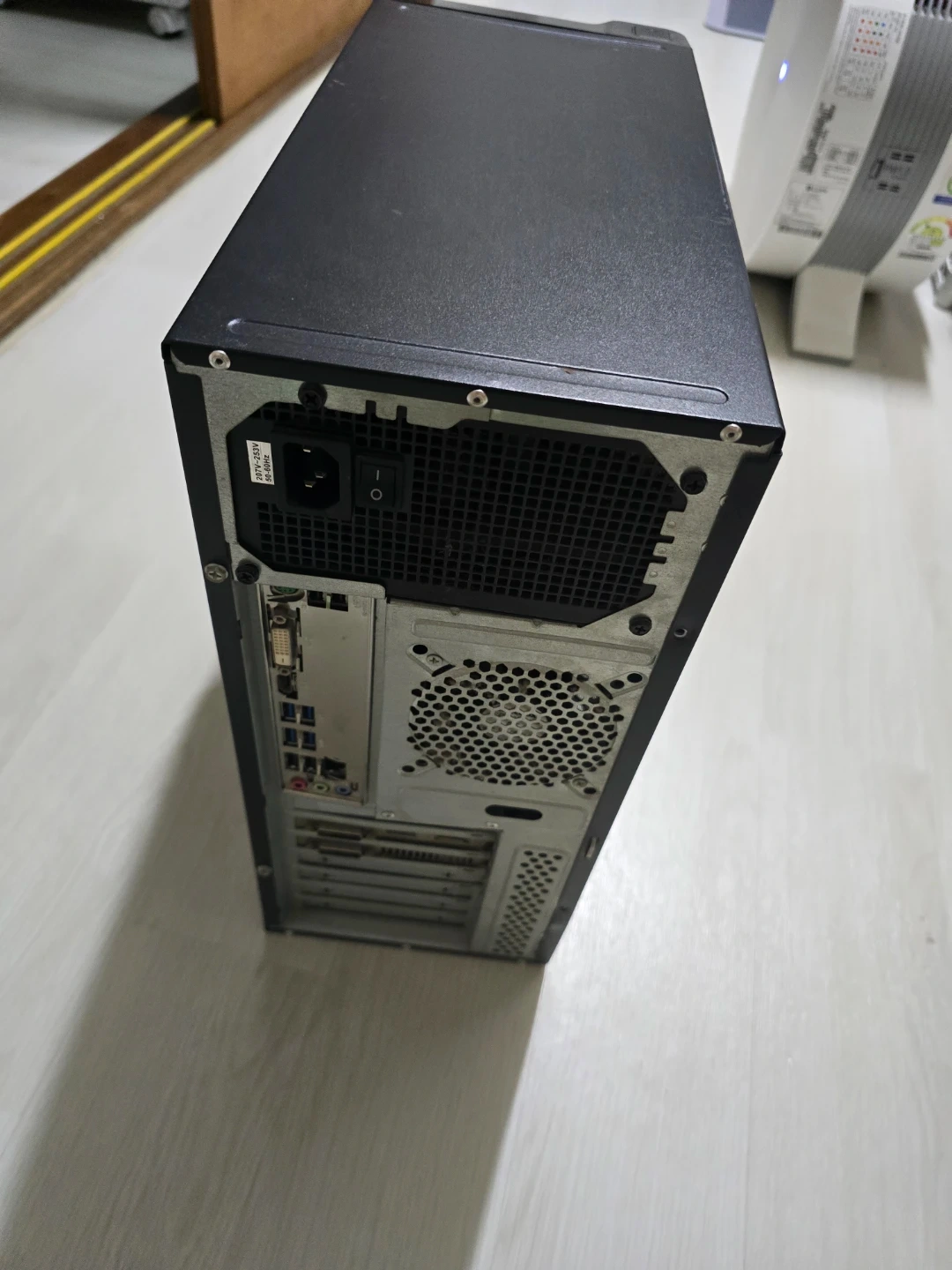 (금액협의)pc본체 케이스 교체와 포멧후 윈도우 세팅