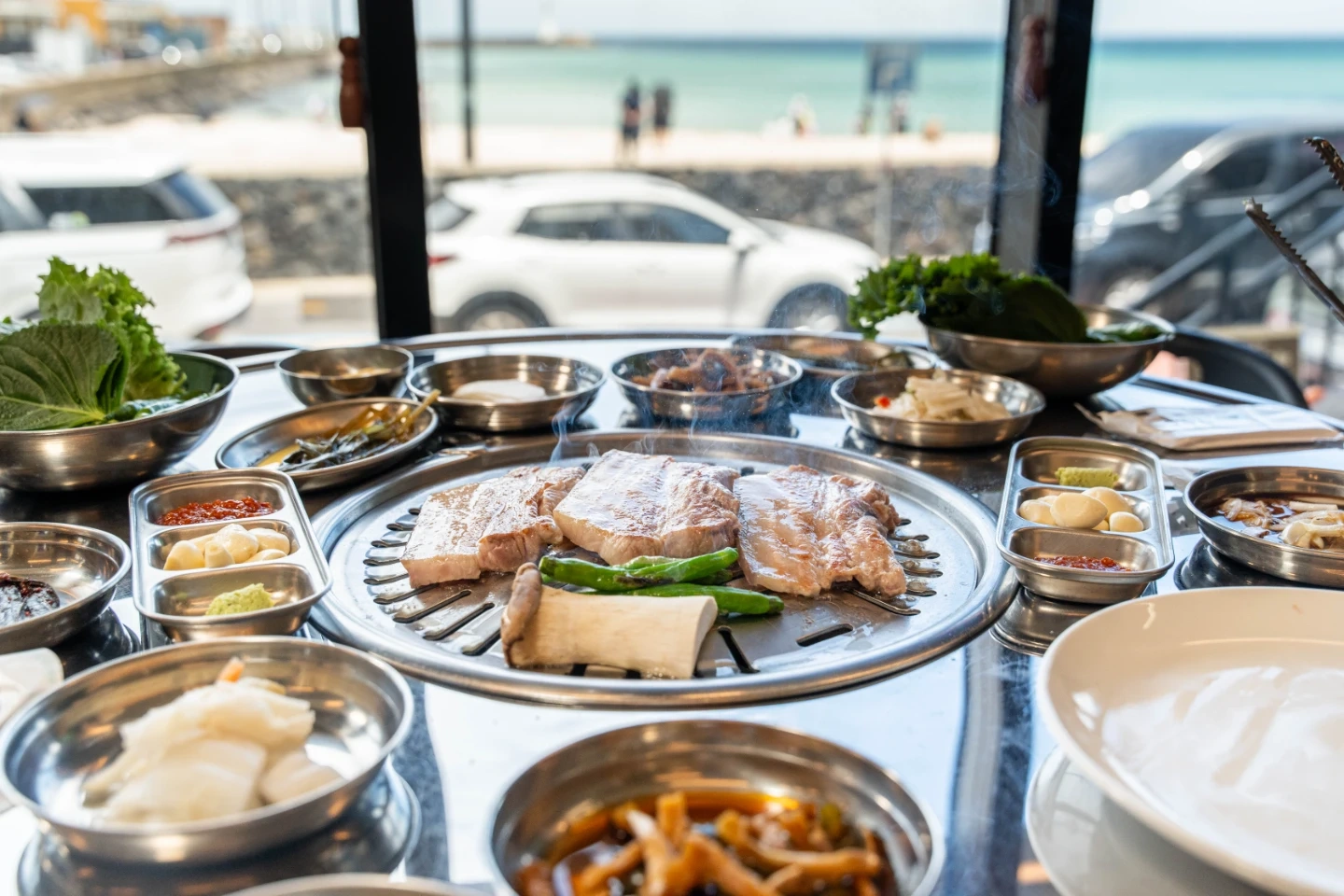 백암에서 정직원및 알바 구합니다