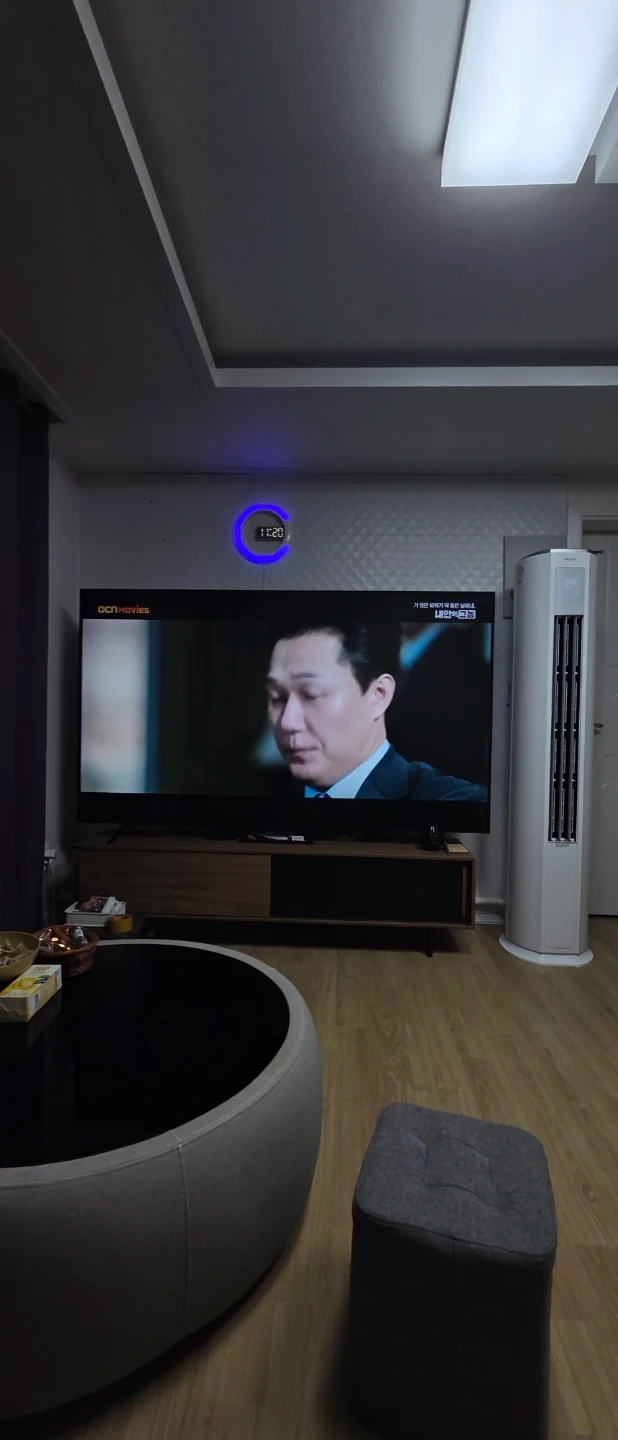 에어컨 2미터만 이동해주실분