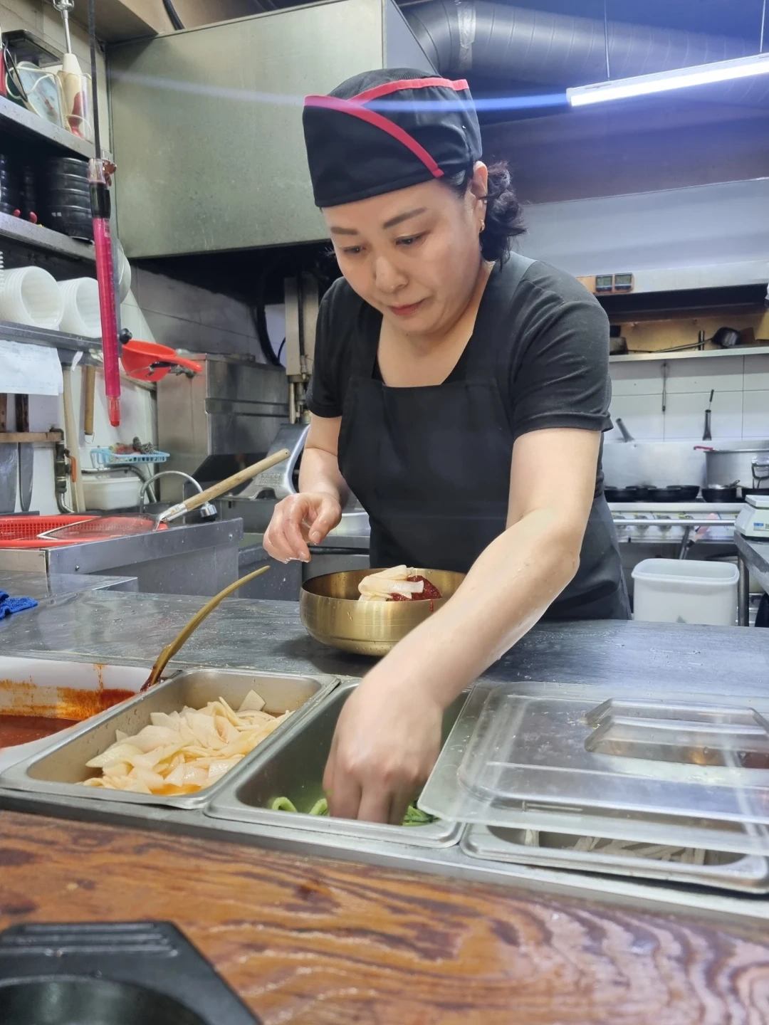 국밥집 단순 홀서빙