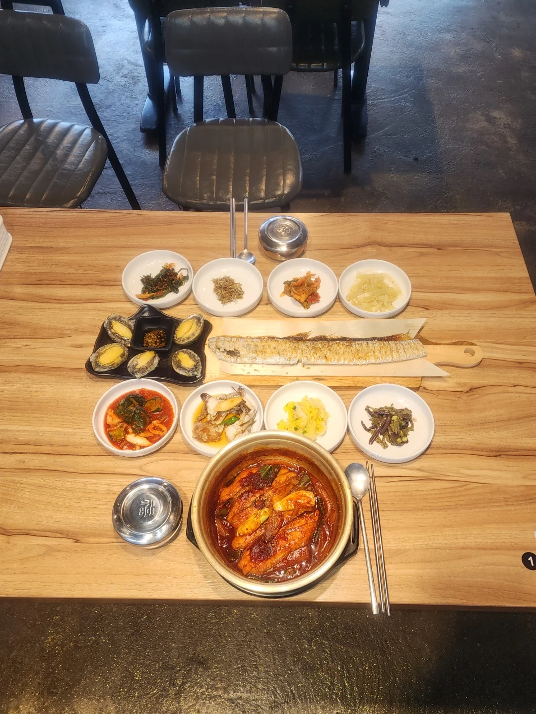 홀서빙겸 주방 설거지