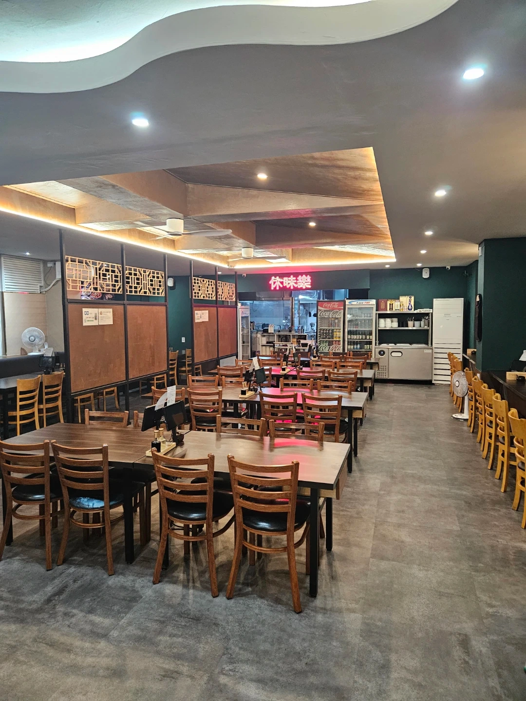 주말 및 공휴일 식당알바 구합니다