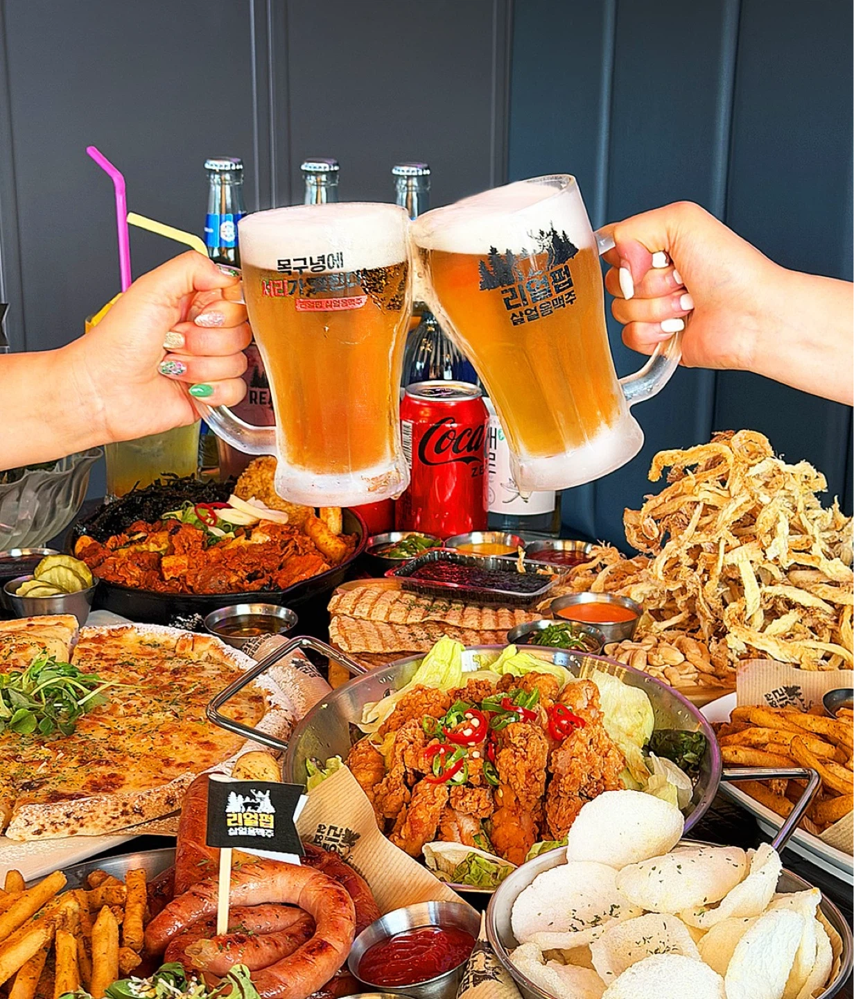 맥주집에서 홀 근무하실분 모집중