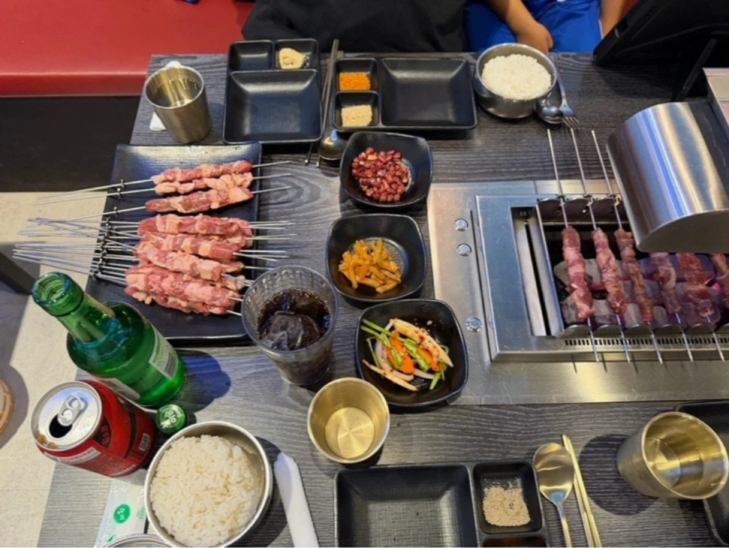장기 홀 서빙 알바모십니다.