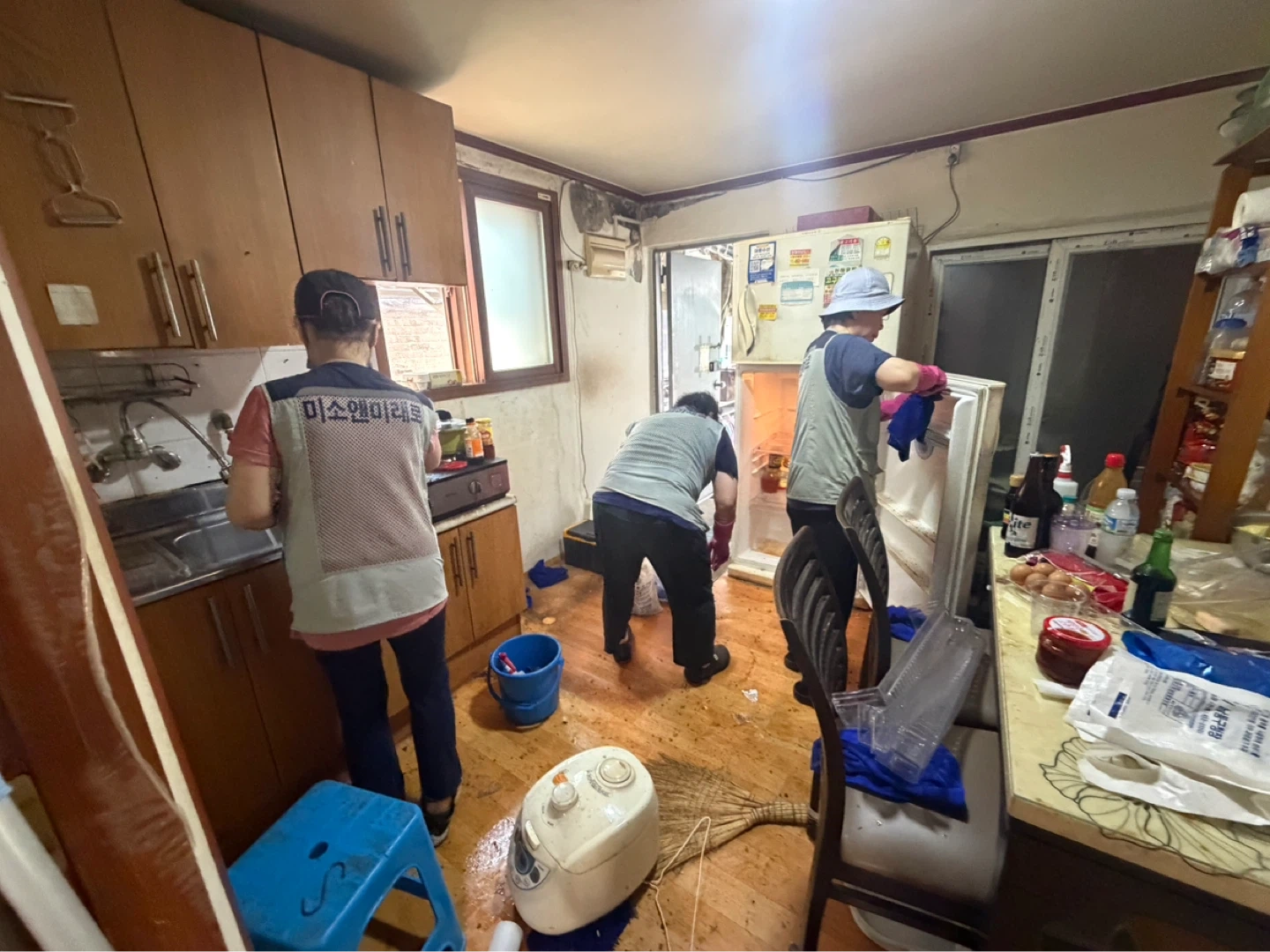 거주청소 인력구합니다.