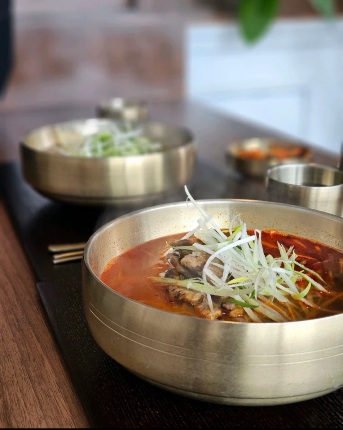 육면 평일 10:30-13:30 홀서빙