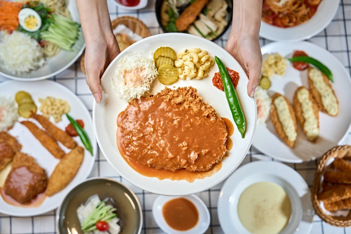 돈까스1980 세종점 주방&홀 직원 모집합니다!