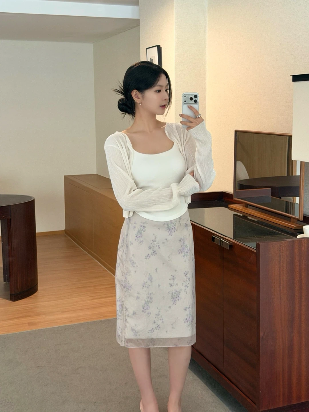 여성복 쇼핑몰 물류센터 입고 담당자 무거운짐