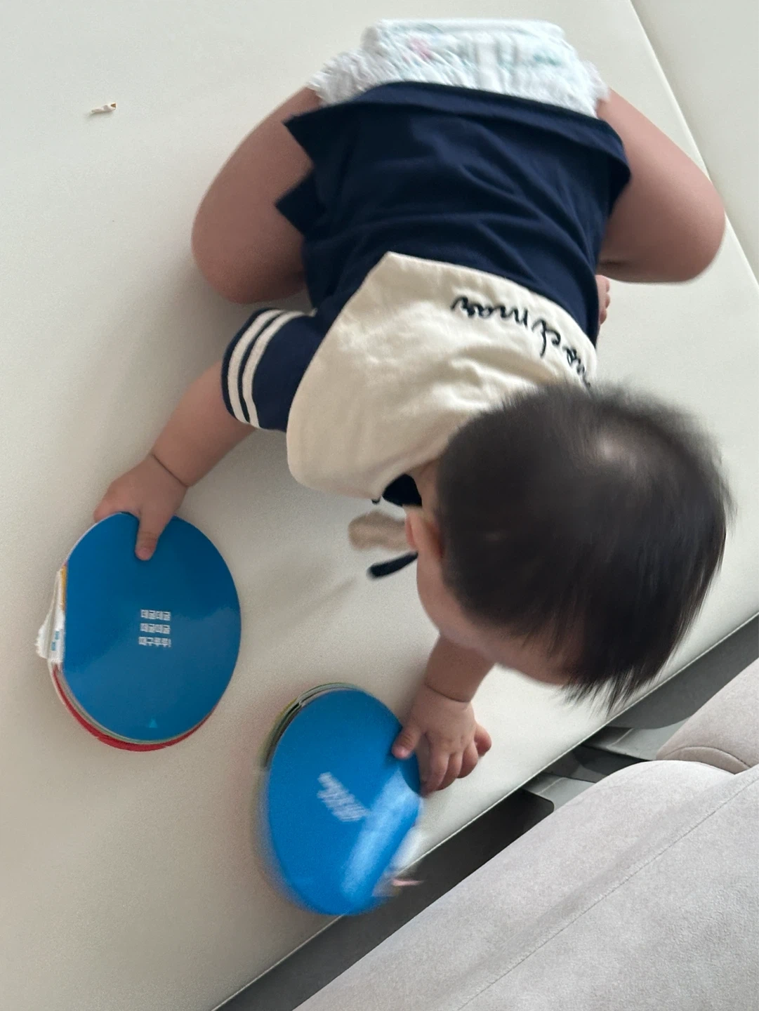 11개월 아가 함께 놀아주실분 구합니다(집안일X)