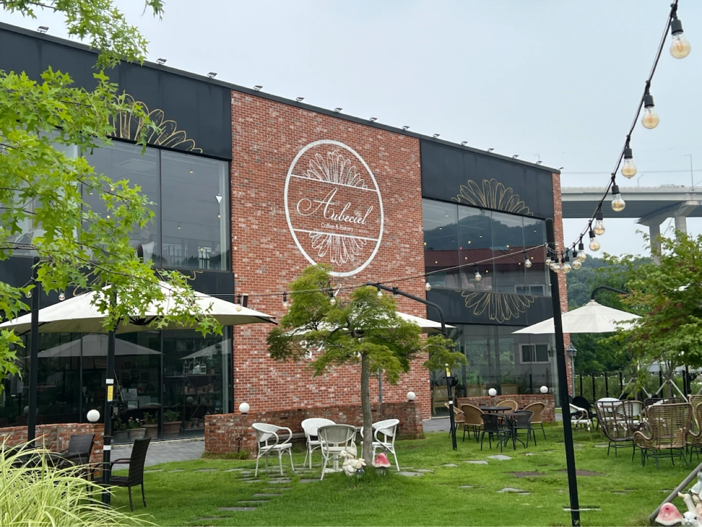 양지 오브시엘 카페 정직원 & 매니저 구합니다!