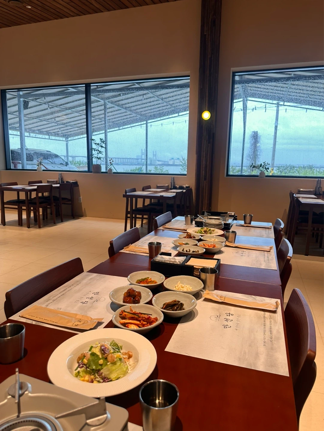 주방 조리 및 보조 업무 직원구합니다.