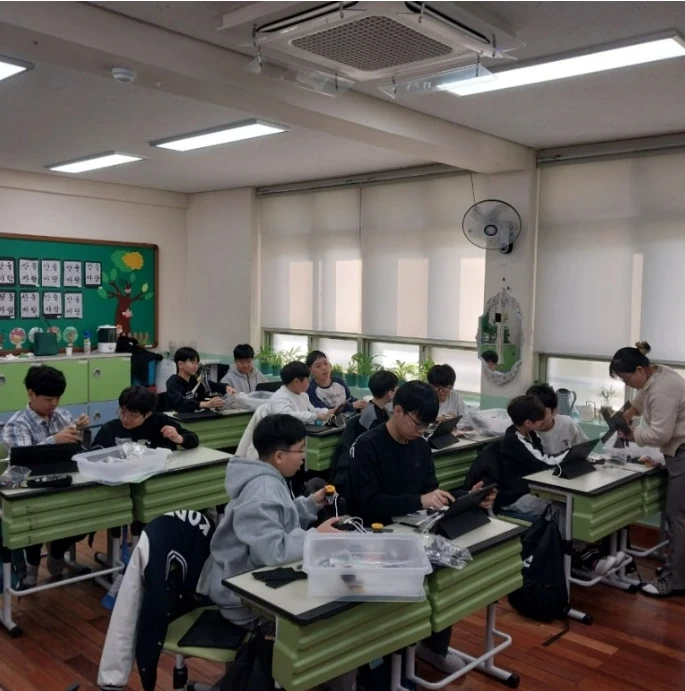평일 오전만 진로직업 체험 선생님 모십니다