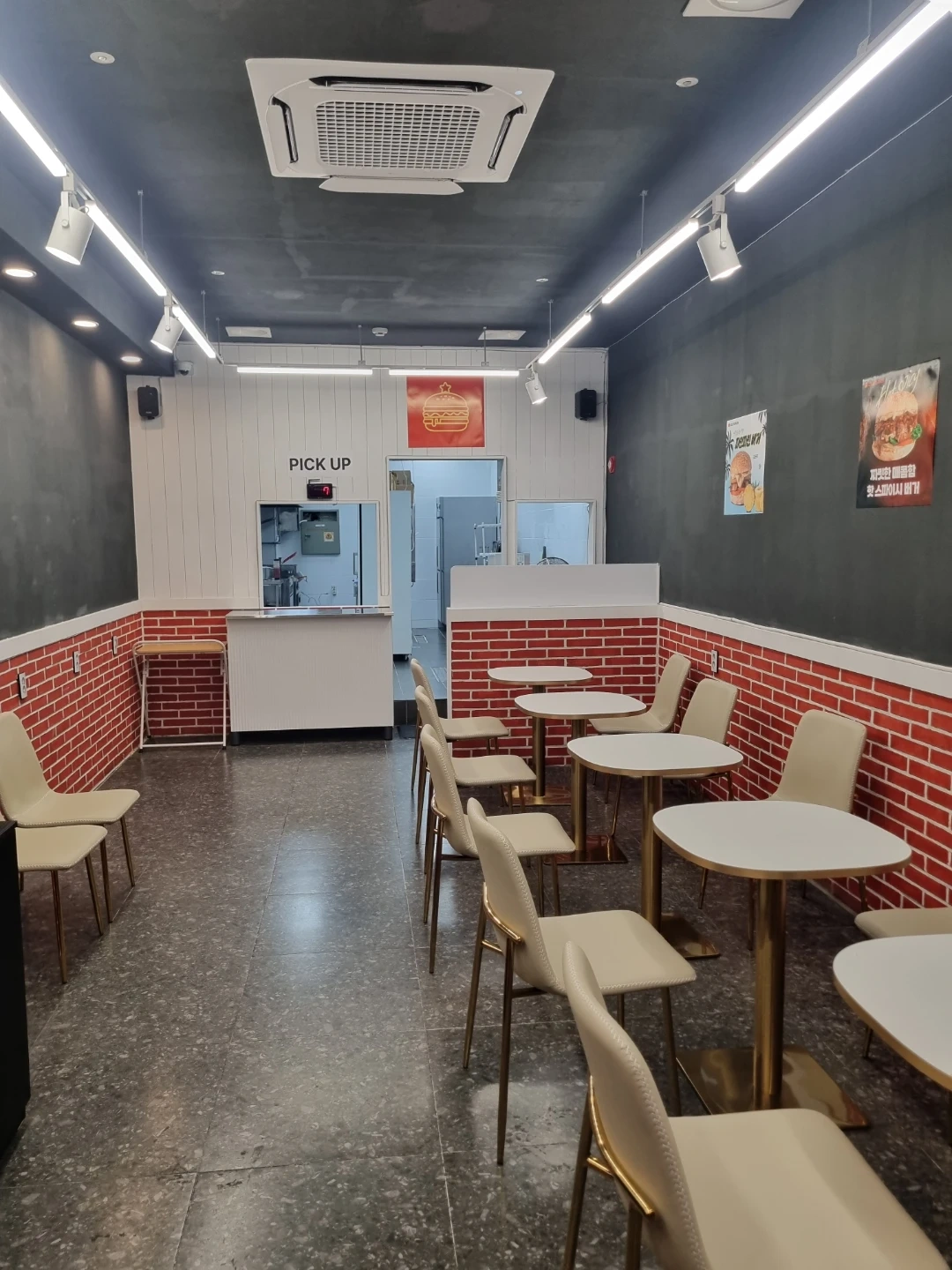 제일 맛있고 재밌는 골드버거에서 멤버 모집합니다!