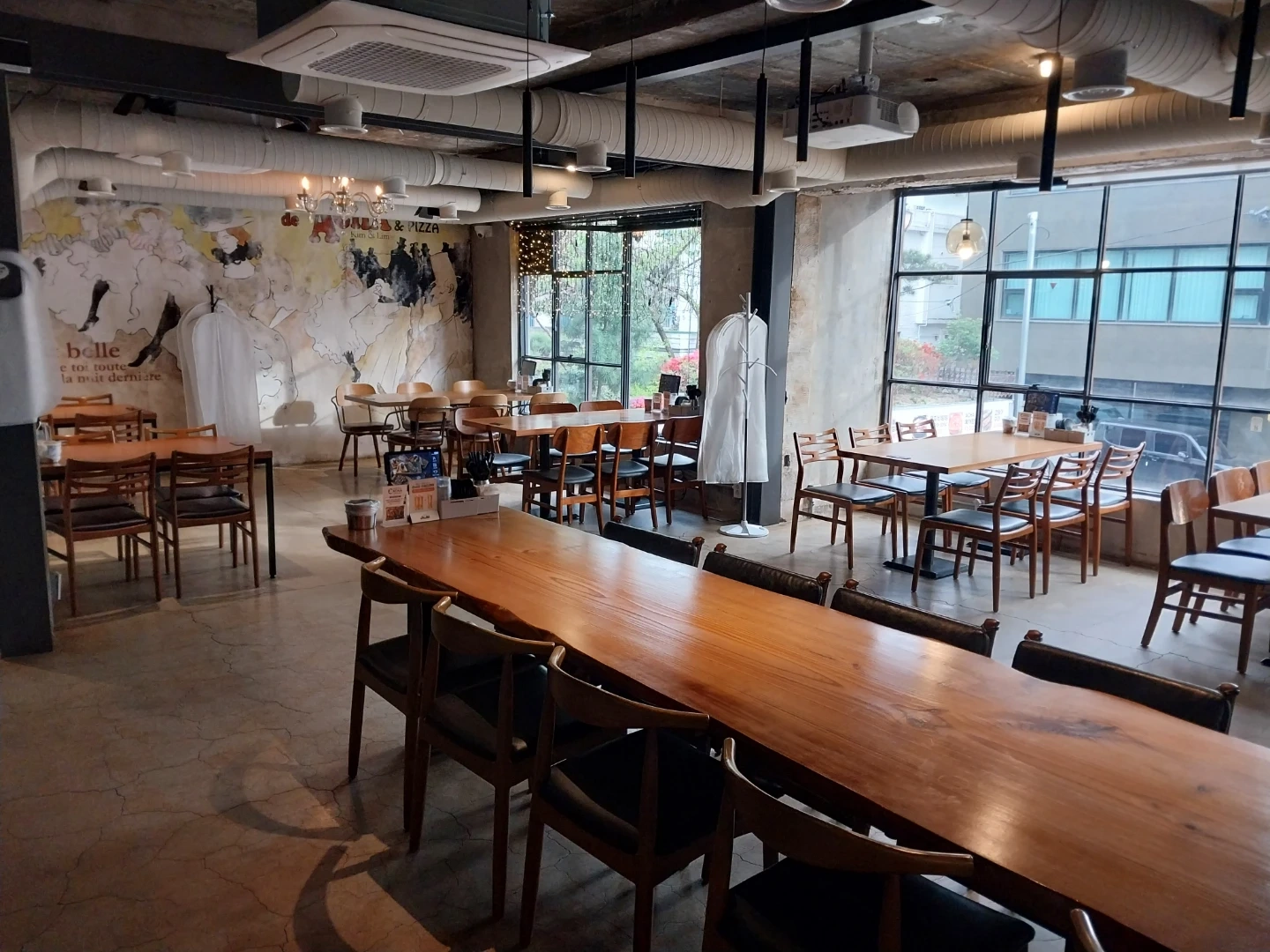 바베큐하우스 아차 주중홀 파트 구합니다.