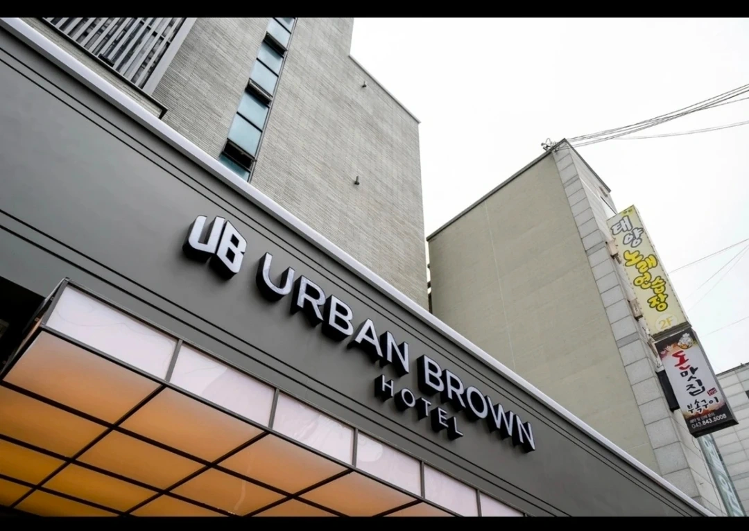 호텔 주간카운터직원 구함