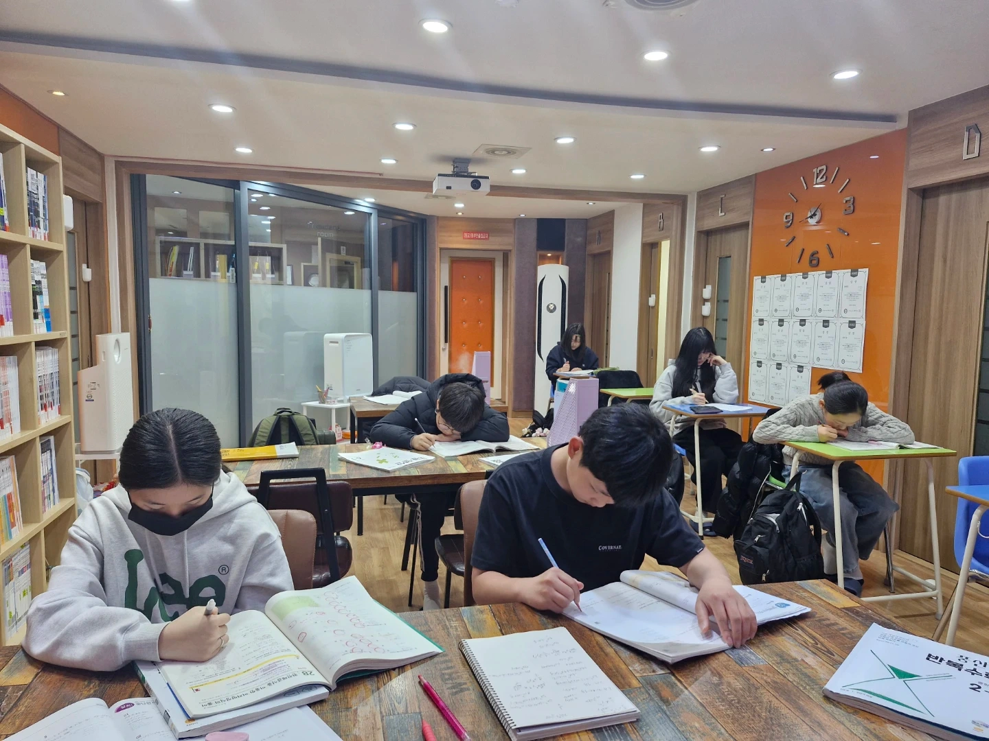 일타수학조교구함