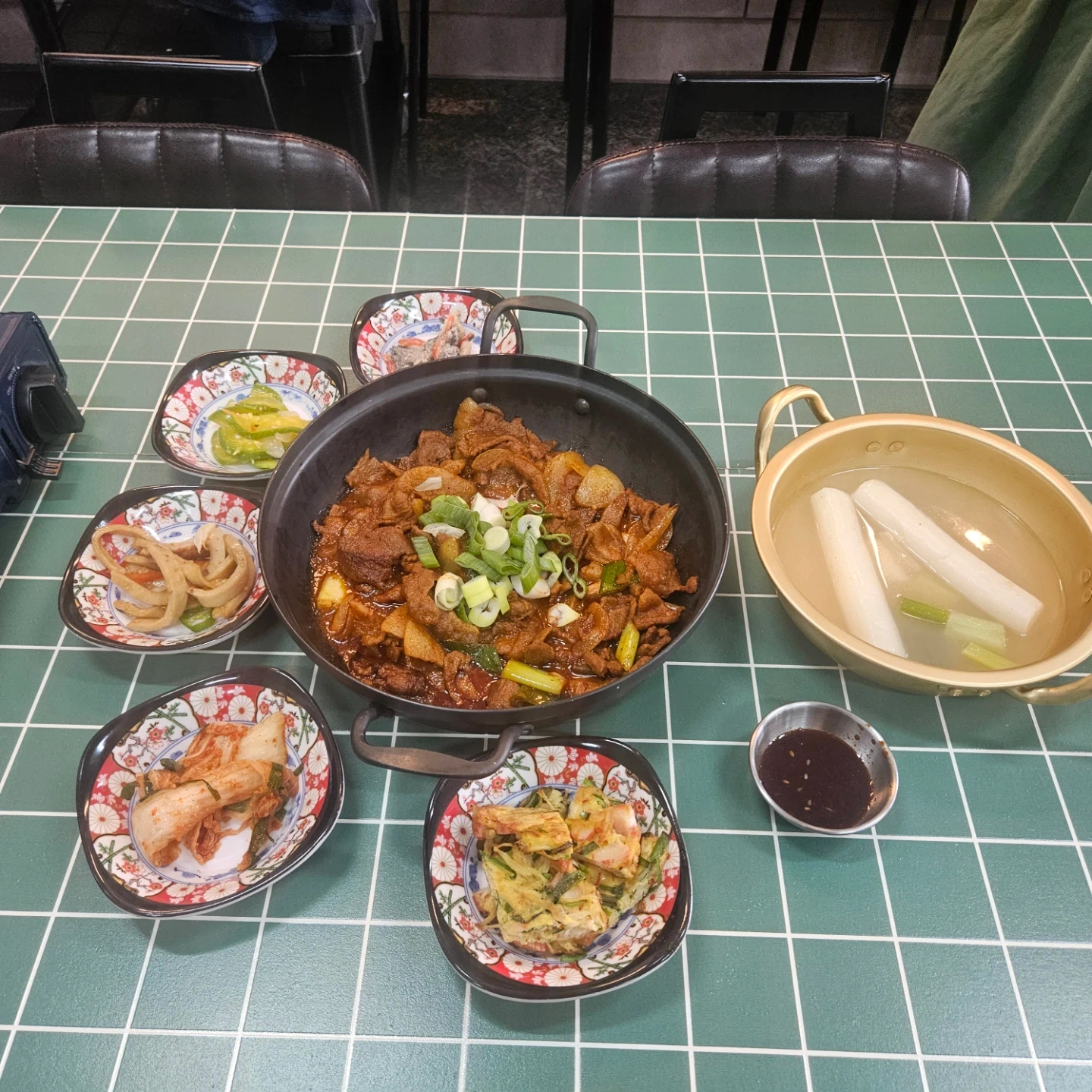 봄내식당 오전알바 구합니다
