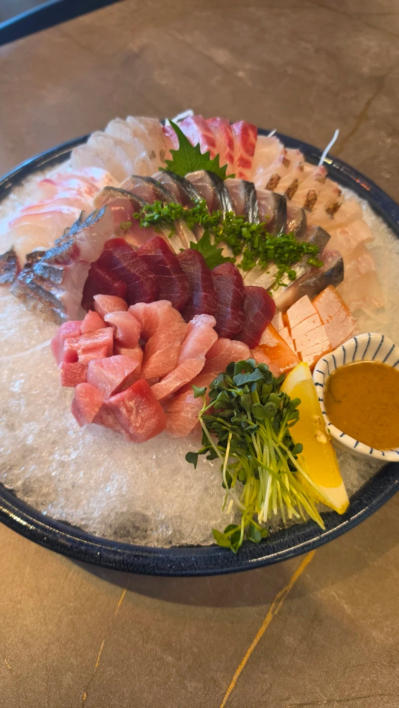 오늘 하루 홀서빙알바하실분 구해요^^