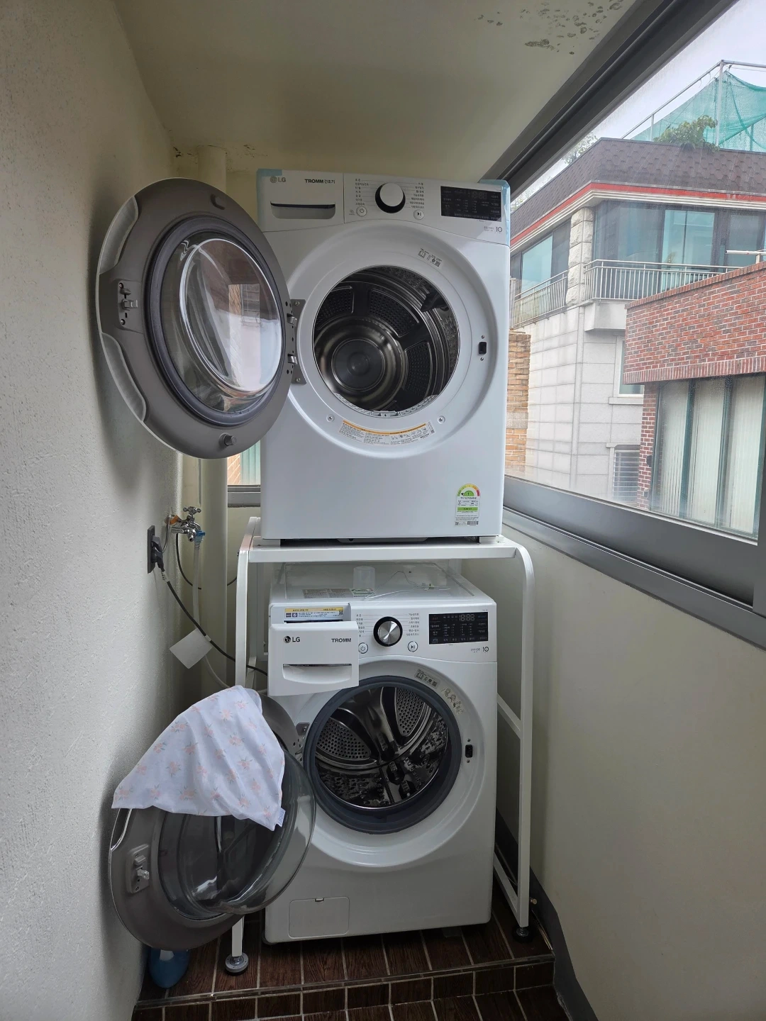 세탁건조2단 철거작업