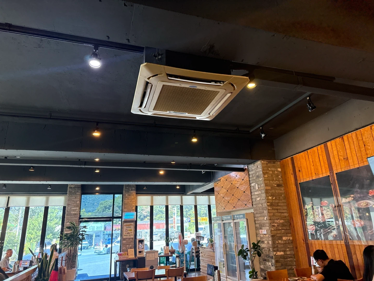 북면마산설렁탕정직원구합니다(홀,주방)