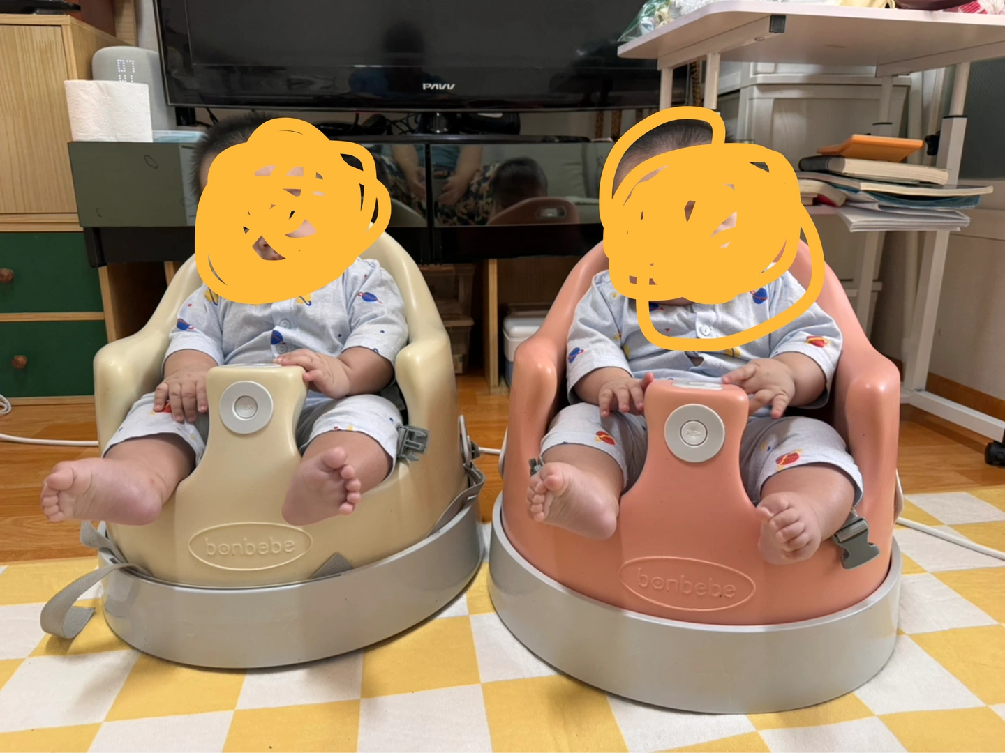 5개월 쌍둥이 남아 돌보미