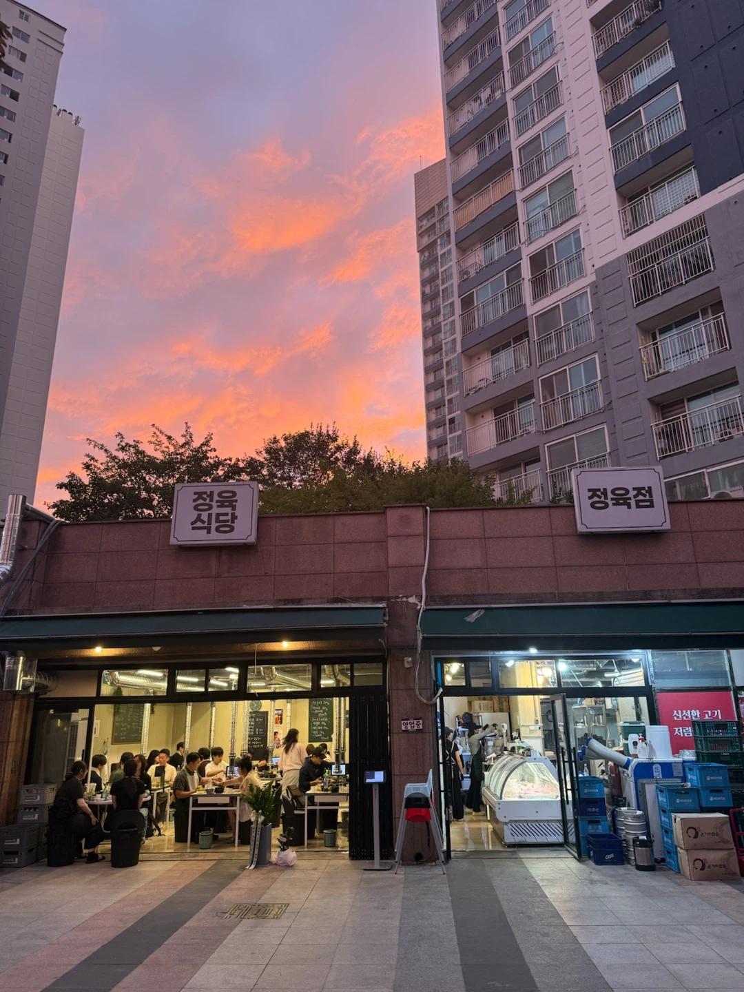 안우돈 주말 홀서버 구합니다