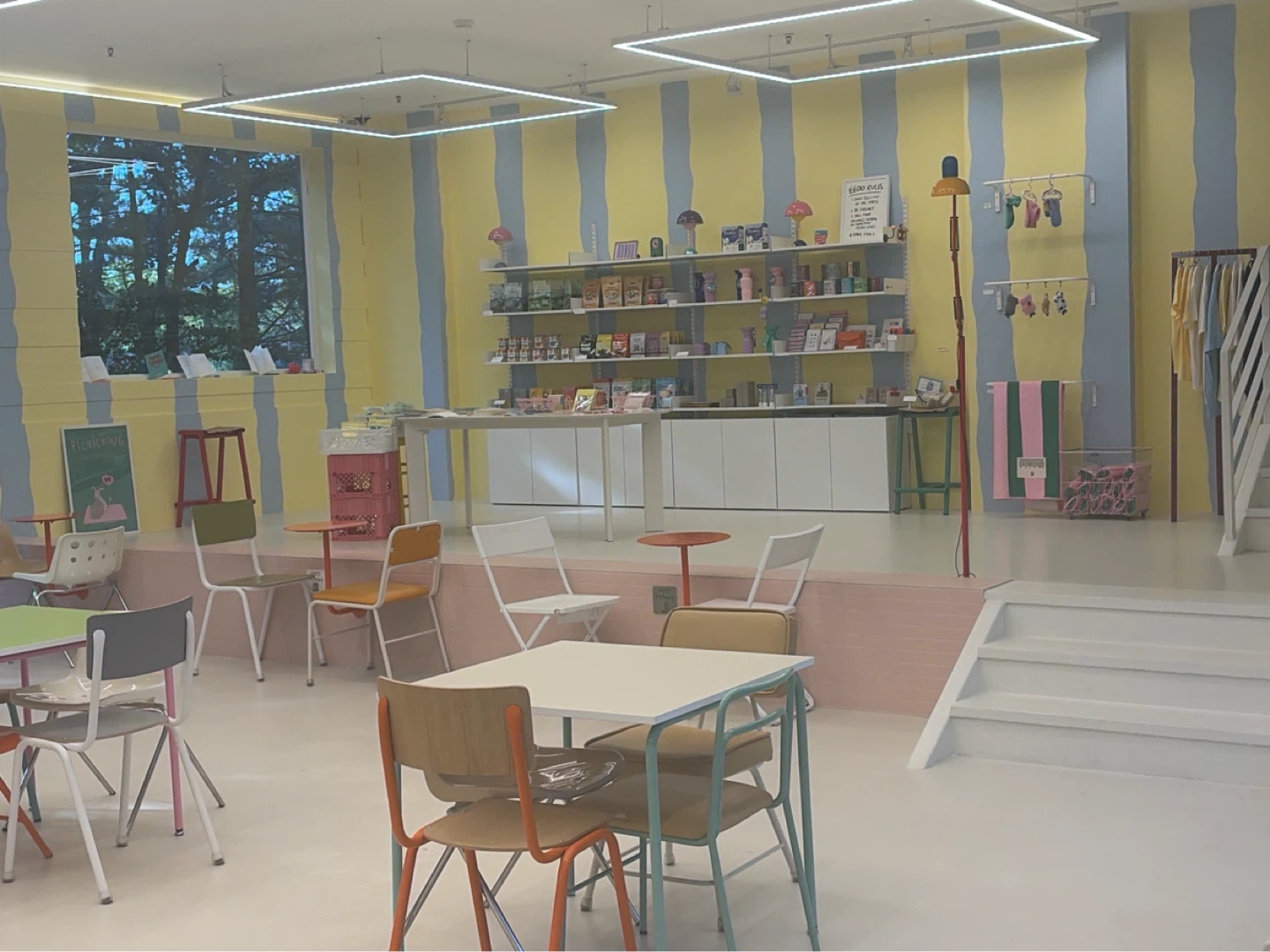추석연휴(9/24-27)반려동물동반카페 아르바이트