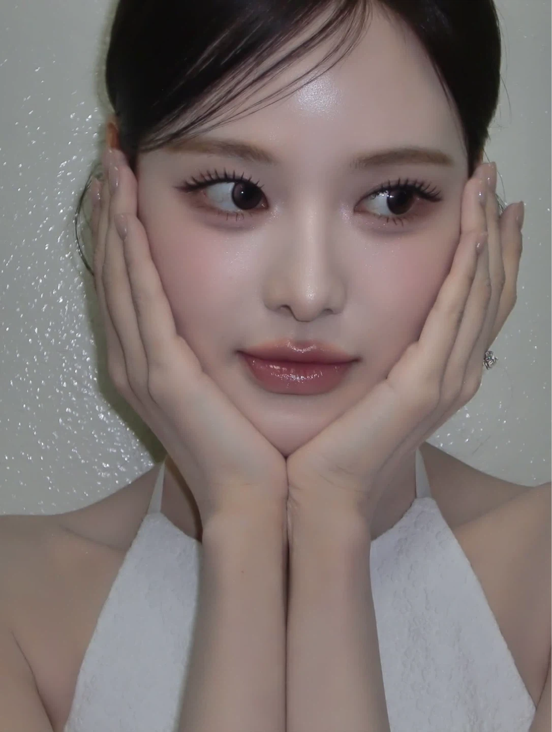 급구!!!!내일 메이크업 시험 여자모델 구합니다..!!