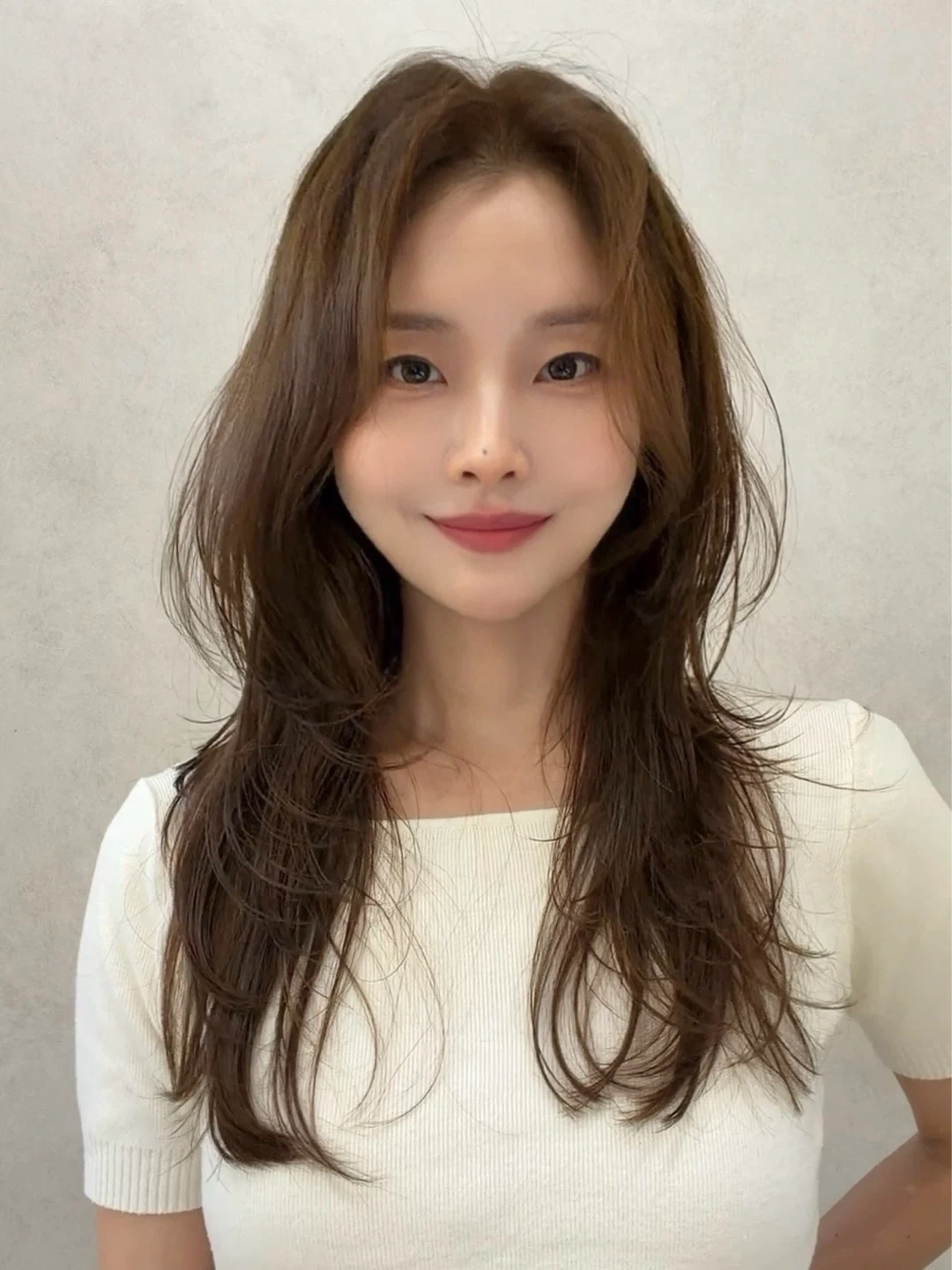 애쉬브라운 / 레이어드펌 모델 구합니다