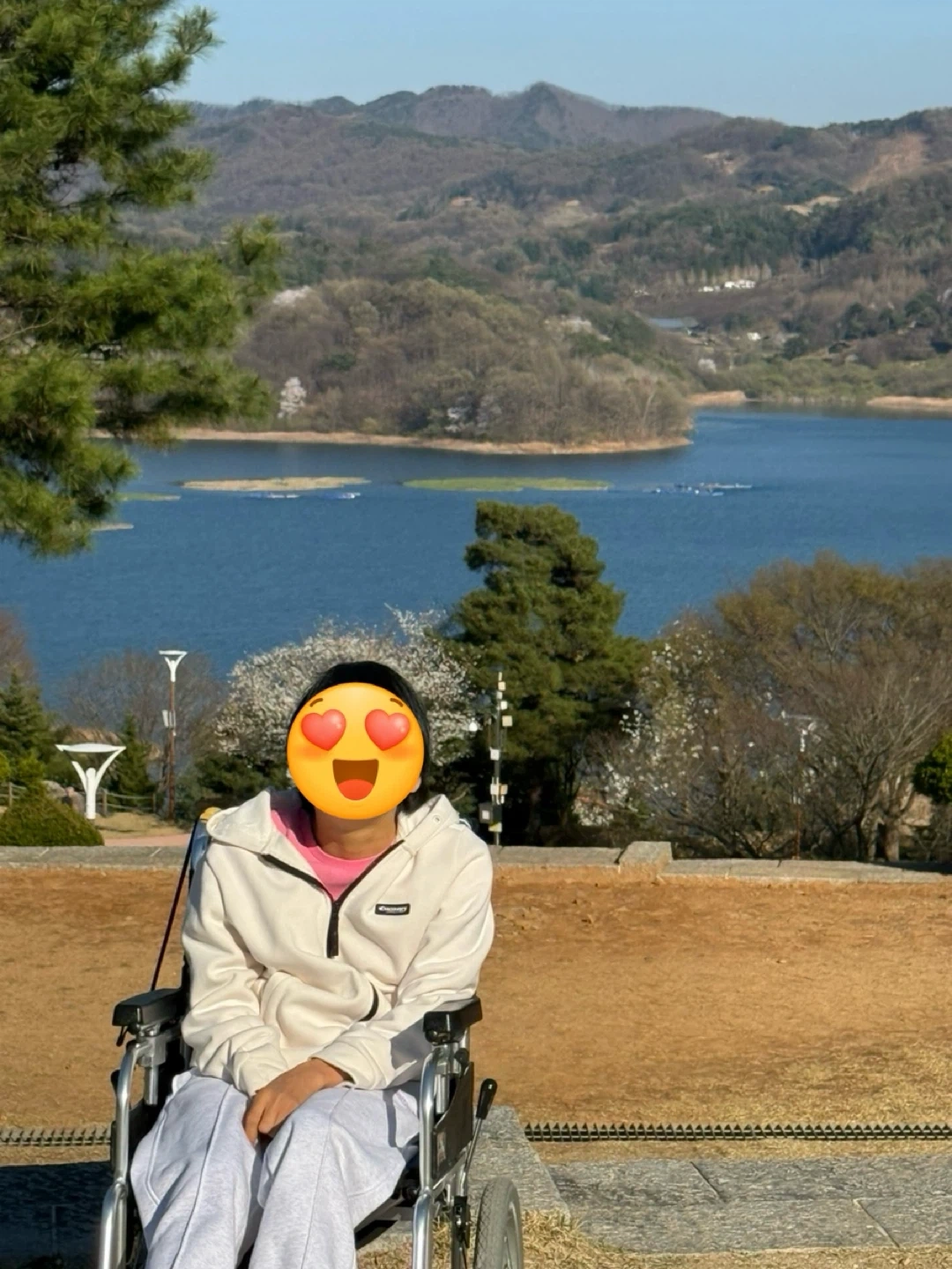 휠체어 이용 여성 장애인의 케어 선생님들을 모집합니다.