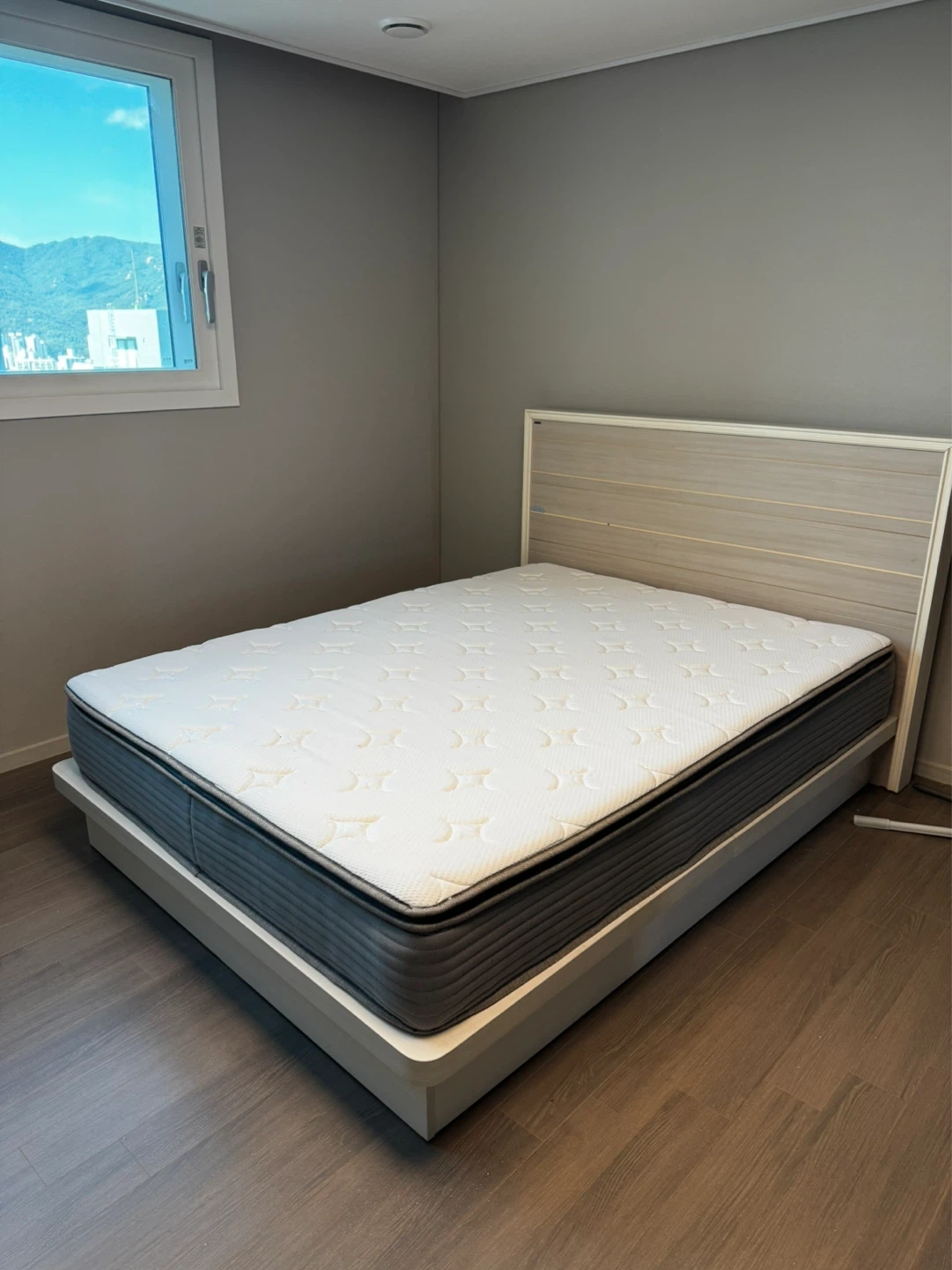 트럭 사용하여 침대 날라주실분