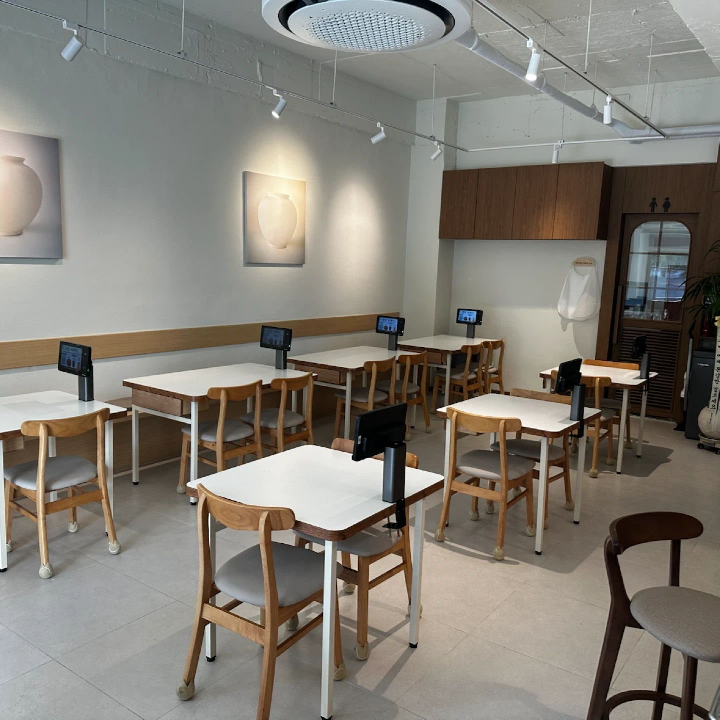 평일(월~금)주 5일 11:30-14:30 급구