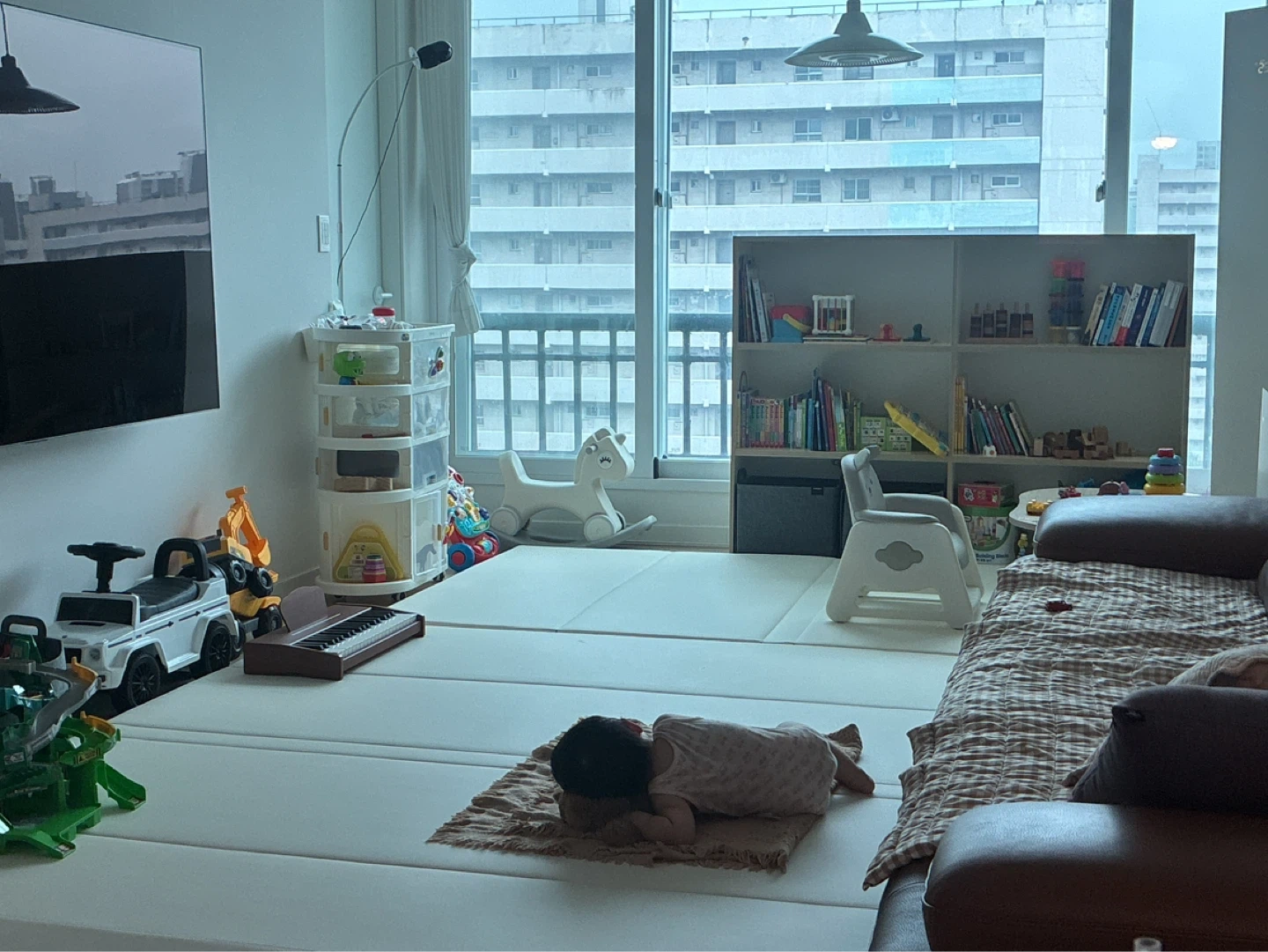 Foreign Babysitter for 2yr boy