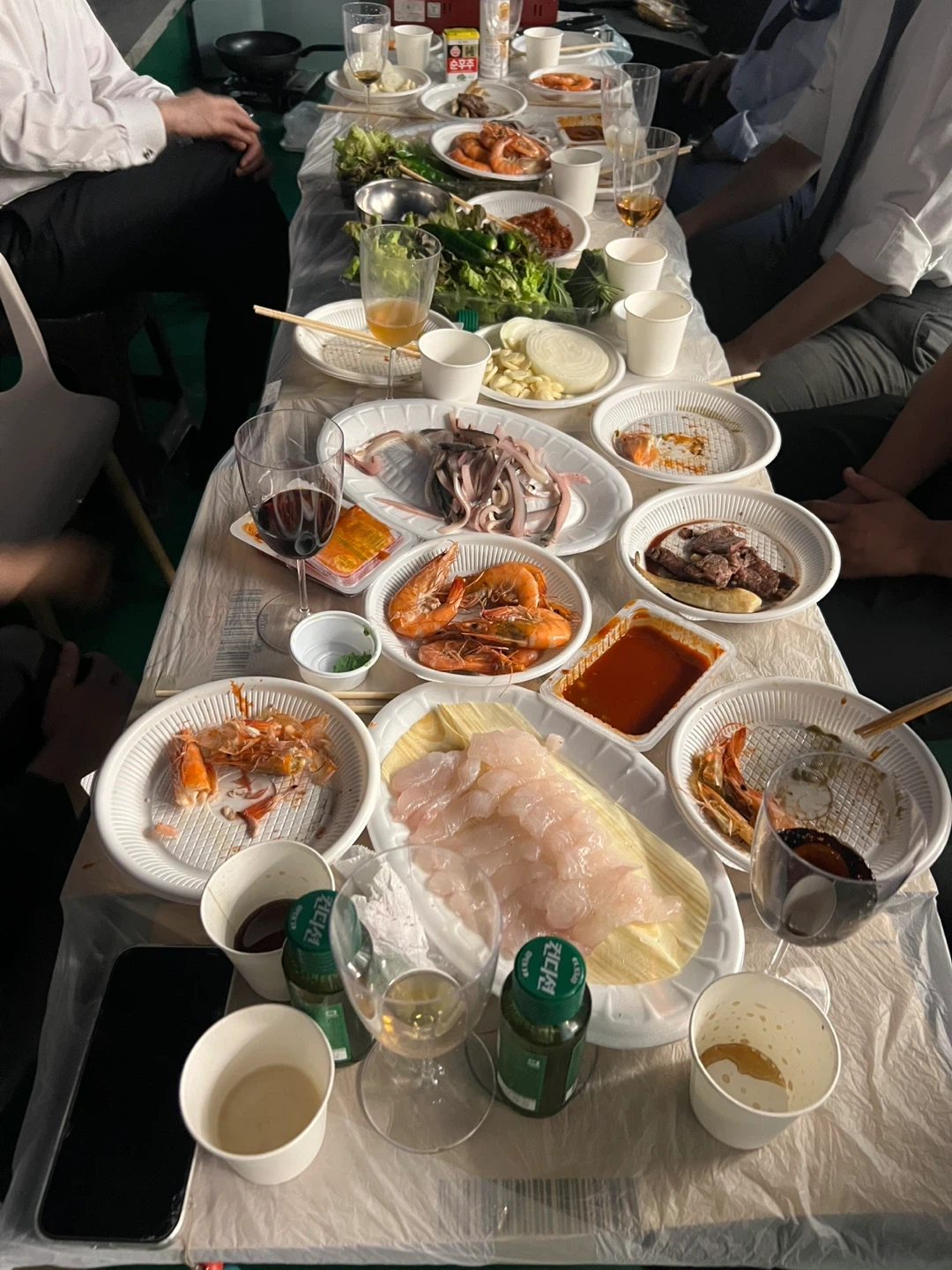 술자리 치워주실분