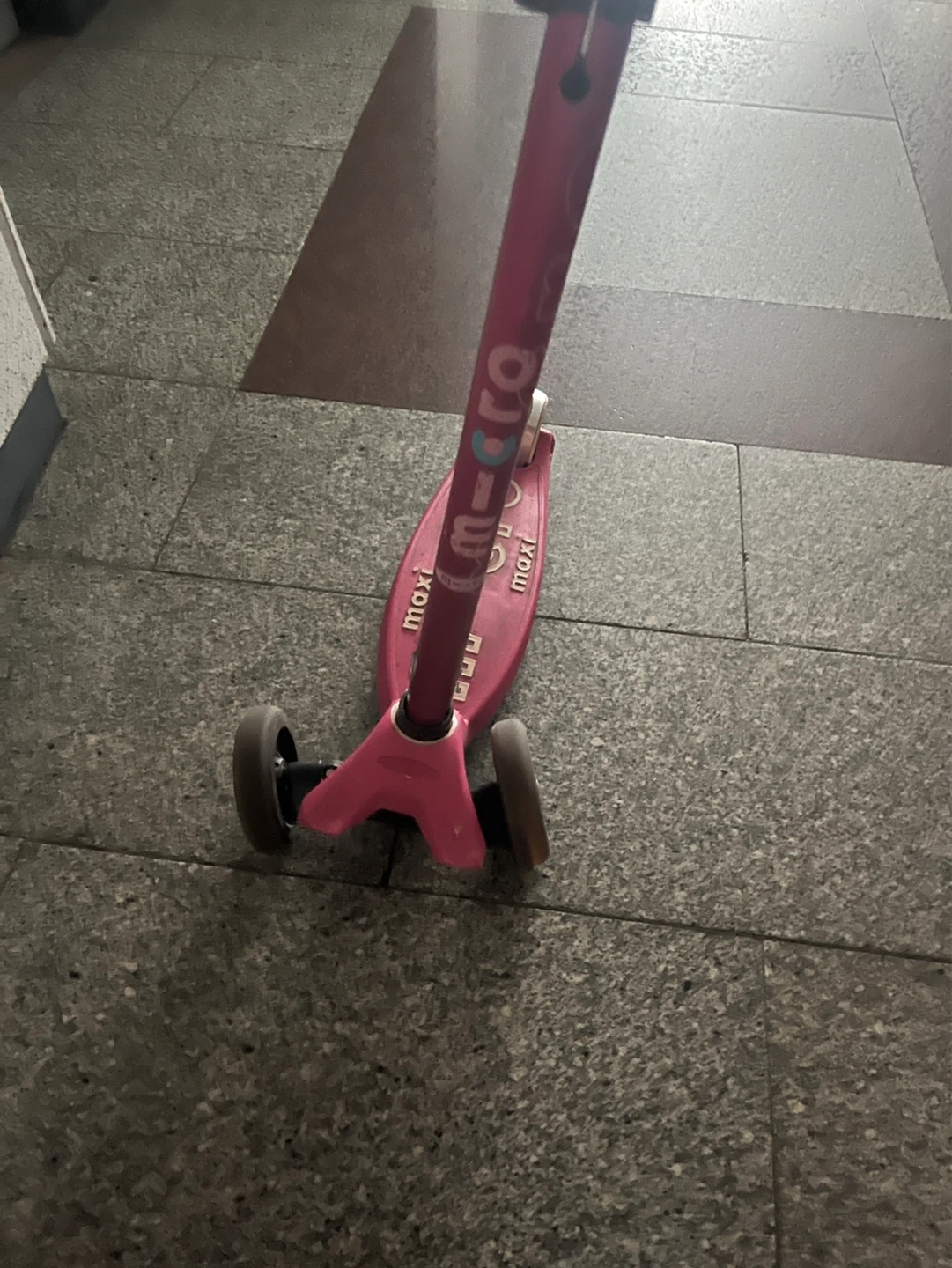 어린이 킥보드 수리 가능하신 분