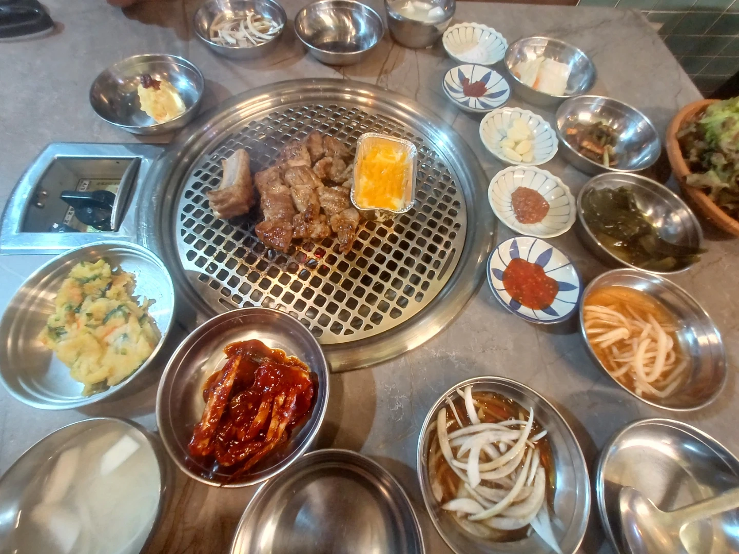 급!수요일23일 홀써빙/알바비 당일지급