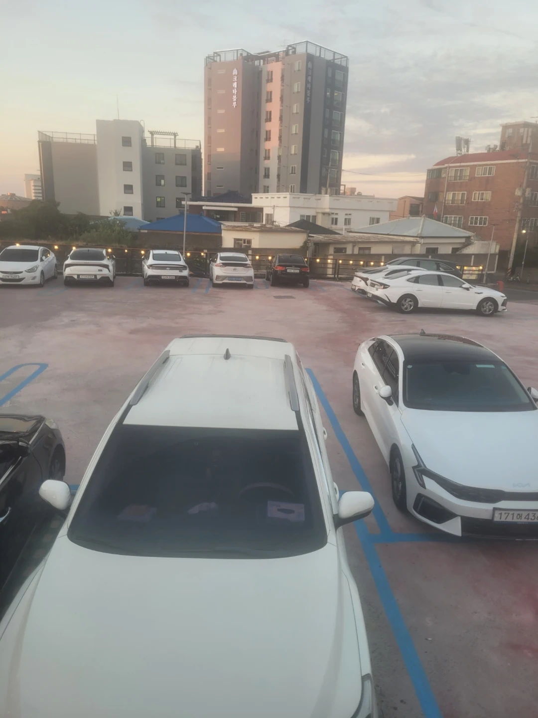 회센타.고깃집주방.써빙직원구합니다