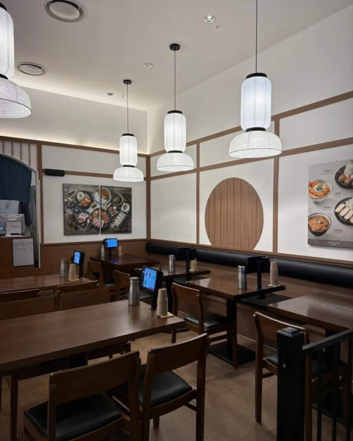 크레이지카츠 9/21~9/22 홀서빙 아르바이트 1명