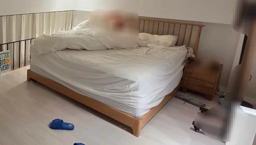 침대 1개층 위로 옮겨서 방에 놓아주실분(엘베O)