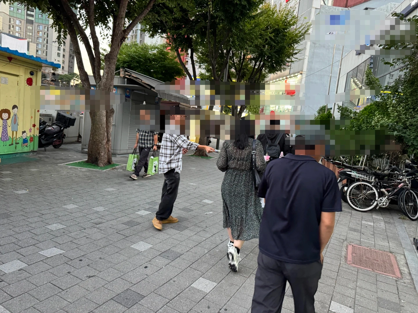 홍보물 배포 업무 (주말, 공휴일)