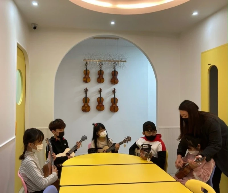 바이올린 우쿠렐레 피아노 강사 주1~2회 2타임 모집