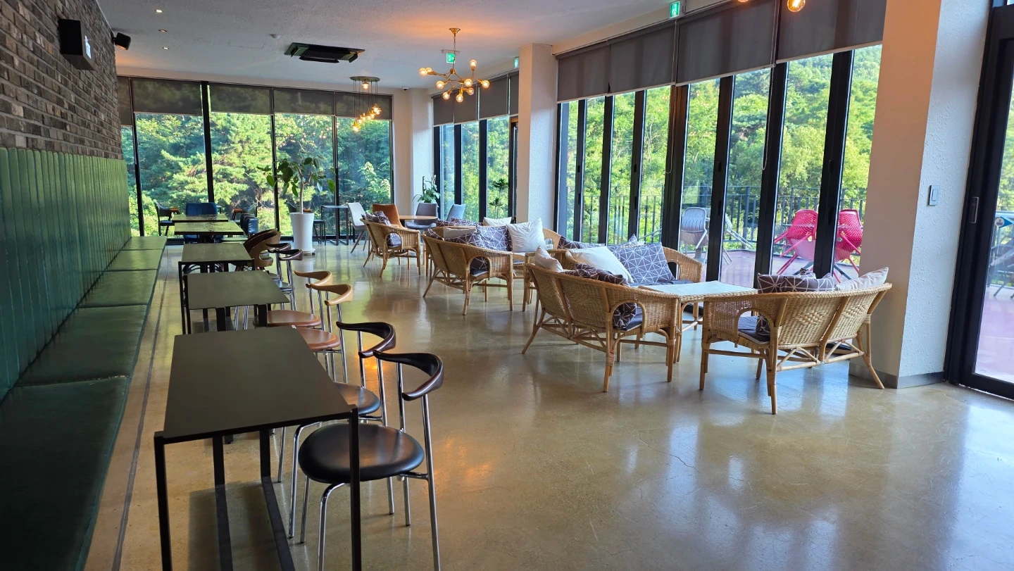 진밭길 카페 플라네에서 24~27일 알바 하실분