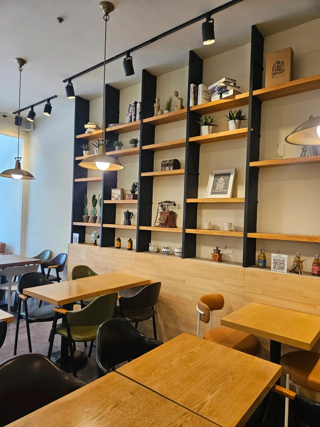 목,금 카페에서 일하실분을 모집합니다