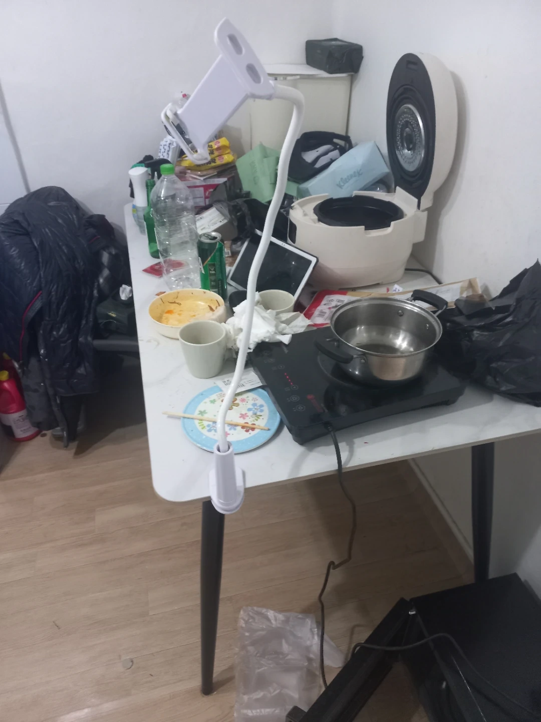 식탁치우기 설겆이 쓰레기