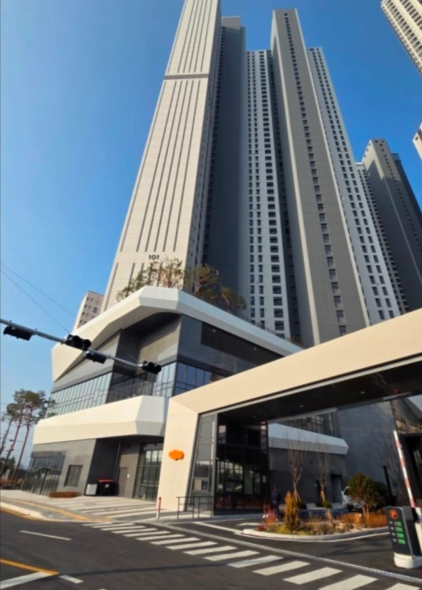 출퇴근 아주머니 구합니다.(가사+아이들+식사)